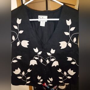 Tantrums Black Cotton Vest With Cream Color Floral Design Size Medium